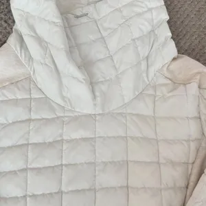 The North Face Women's Quilted Hybrid Pullover Jacket Medium Cream thumbnail 7