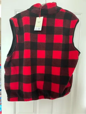 Woolrich NWT Unisex Red and Black Fleece Lined Buffalo Plaid Vest thumbnail 6