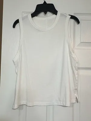 Lululemon Tank thumbnail 1
