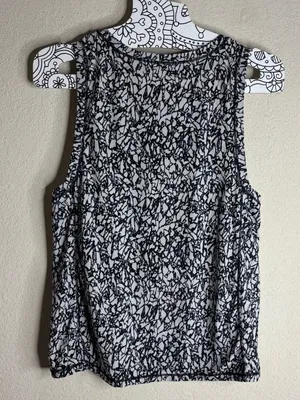 Lululemon Sole Training Tank Ice Breaker White Black size 2 thumbnail 3
