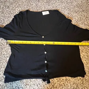 Ivoire Womens Black Ribbed Long‎ Sleeve Tie Front Cropped Button Up Top Size L thumbnail 3