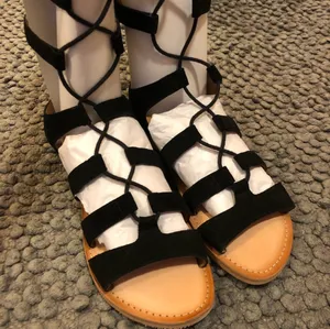 Urban Outfitters Black Suede Gladiators Sandals thumbnail 6