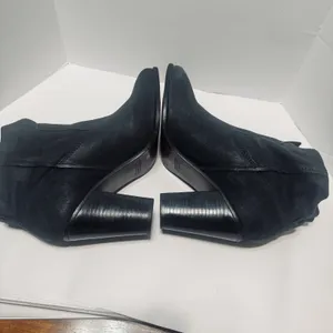 Vince Camuto Feina Bootie Womens Pull On Leather Heel Ankle Boots Black Size 8.5 thumbnail 4