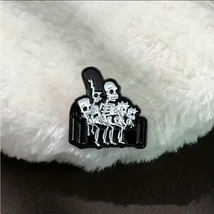 Skull Style Anime Character‎ Metal Enamel Skull Pin Halloween Clothing Lapel thumbnail 3