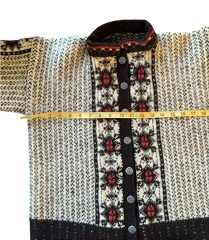 VTG Wool Chunky Knitted Cardigan Sweater M Black Cream Red Metal Scroll Buttons thumbnail 9