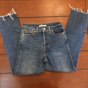 Levi’s wedgie straight jeans 26 button fly distressed blue thumbnail 7