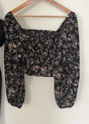 Floral Shein Crop Top thumbnail 1