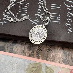 Purple Cameo Pendant Necklace Vintage Style Silver Tone Chain thumbnail 4