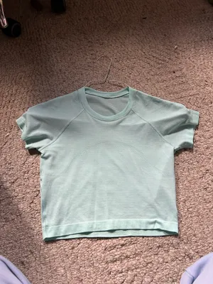 Lululemon Cropped Swiftly T Shirt thumbnail 2