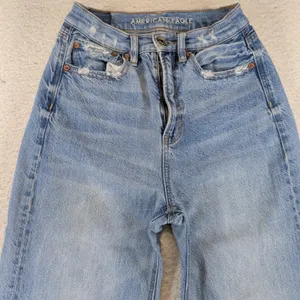 American Eagle Baggy Jean High Rise Distressed Light Wash Blue Denim Size 00 thumbnail 6
