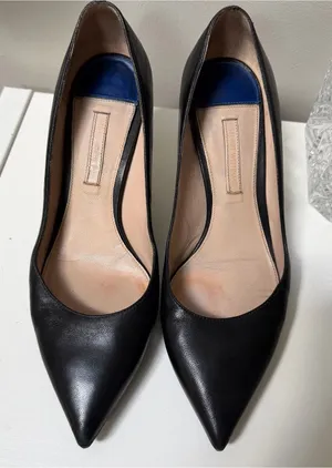 Stuart Weitzman Black Leather Closed Pointed Toe Heels power Pumps 6.5 thumbnail 1