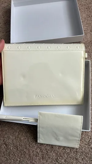 Pandora Cream Clutch With Box thumbnail 3