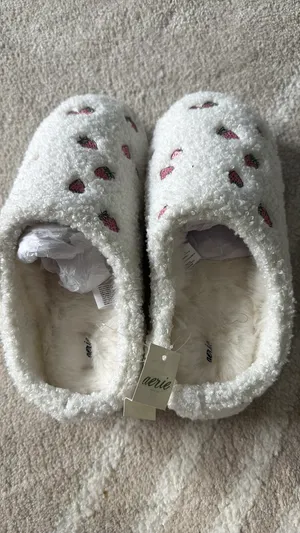 Slippers Aerie thumbnail 3
