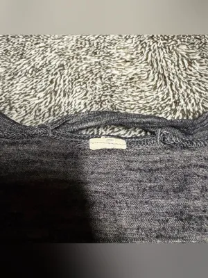 Lululemon T-shirt thumbnail 2