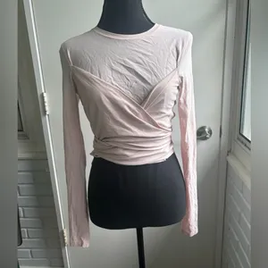 Lululemon Gather and Grow Wrap Top 6‎ athleisure workout yoga outdoor layered thumbnail 2