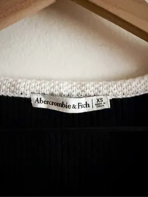 Abercrombie & Fitch Button Down Sweater Vest Size XS thumbnail 5