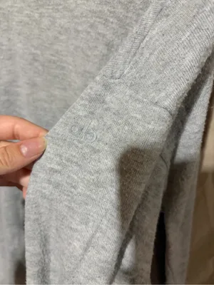 Alo yoga long sleeve thumbnail 3