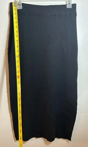H&M Women's long skirt. Size L. $30. thumbnail 2