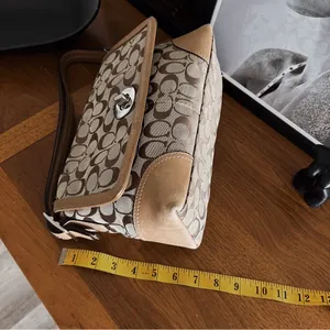 Y2k Restored Coach Hampton Signiature Tan Shoulder Bag thumbnail 9