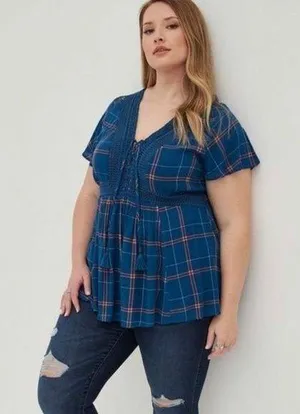 Torrid Babydoll Crinkle Plaid Crochet Inset Lace-Up Top size 0 (large) thumbnail 1