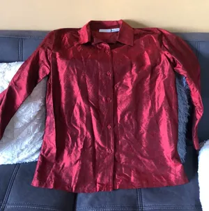 Jaclyn Smith Classic Red Button Down Shirt Medium thumbnail 4
