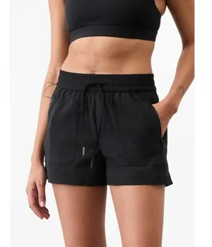 Athleta M Trekkie North Mid Rise 3 1/2" Shorts Black Medium thumbnail 4