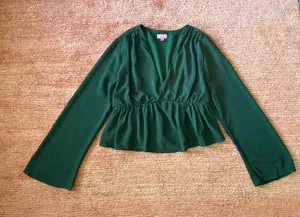 Francesca’s Mi Ami Green Peplum Blouse Size M Deep V Neck Long Sleeve thumbnail 1