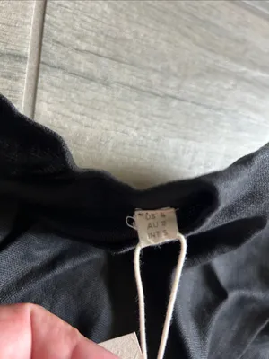 Faithfull the Brand Black Puff-Sleeve Cropped Top thumbnail 5