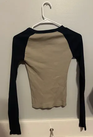 Brandy Melville Long Sleeve Top thumbnail 2