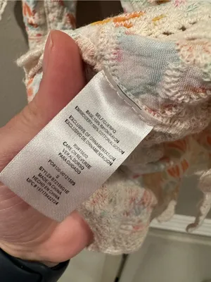 Democracy Below Elbow Bell Sleeve Crochet V Neck thumbnail 3