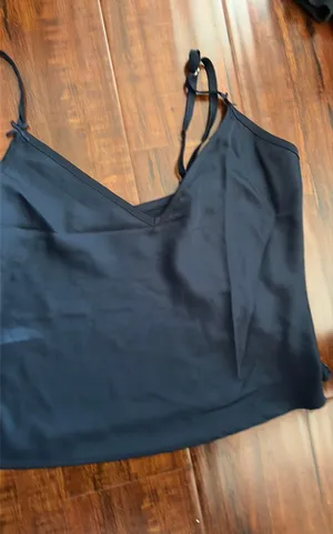 Brandy Melville Top satin thumbnail 1