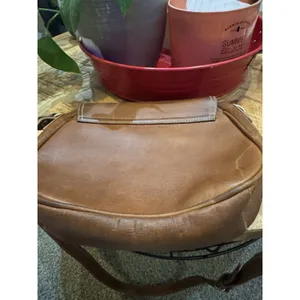 G.H.‎ Bass & Co. Brown Leather Shoulder Crossbody Bag Purse thumbnail 6