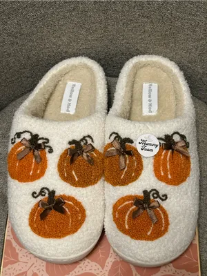 Mellow & Mod Women's Cream Pumpkin Detail Fall Fuzzy Slippers - size M (7-8) thumbnail 7