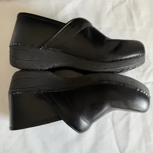 Dansko XP 2.0 Womens‎ 40 EU (9.5/10 US) Black Leather Professional Nurse Shoes thumbnail 6