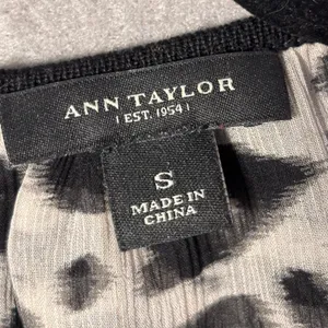 Ann Taylor Womens Silk Blouse S Grey Leopard Print Merino Wool Trim Mob Wife thumbnail 5
