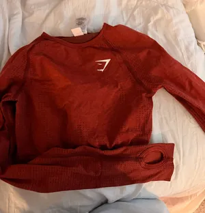 Gymshark Long Sleeve Crop Top thumbnail 1