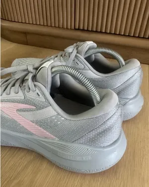 Brooks Adrenaline GTS 24 Running Sneakers thumbnail 4
