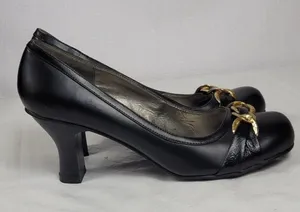 Candies Black Faux Leather Chunky Kitten Heels Pump With Gold Chain Bow Sz 8 M thumbnail 1