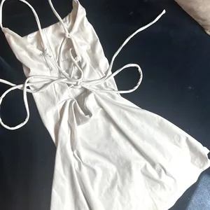 Non-Signe White Mini‎ Athletic Dress W/ Tie Back Detailing Size XS thumbnail 1