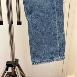 Madewell Classic Straight Jeans in Peralta Wash thumbnail 6