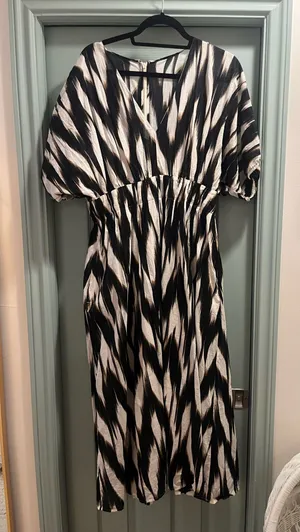Banana Republic Dress thumbnail 1
