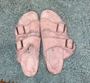 Sandal Fuzzy thumbnail 1