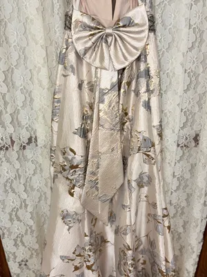 Stunning Bicici & Coty Metallic Brocade Prom Gown thumbnail 5