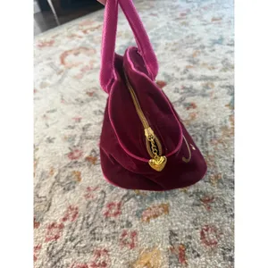 Victoria's Secret Y2k Burgundy Velvet Vanity Bag Pink Logo Heart Zipper‎ Pull thumbnail 2