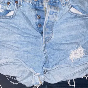 ✨ HP✨Ribcage Short in Tango Pulse Shorts
LEVI'S✨ thumbnail 9