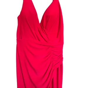 Leena by‎ Mac Duggal Asymmetrical Pearl Strap V-Neck Gown Size 8 26532 Prom thumbnail 12