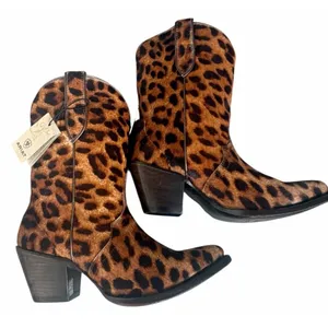 NEW $275 Ariat Women's Bandida Leopard Calf Hair Western Boots Cowboy Point Toe thumbnail 1