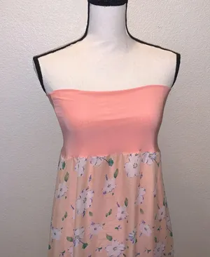Light pink floral stretchy lined strapless Summer maxi dress thumbnail 2