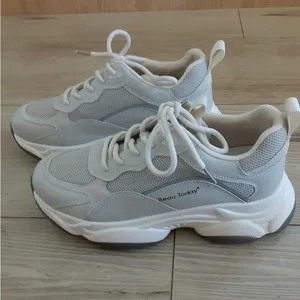 Beau Today Women's Chunky Sneaker, color Beige, size 8.5, NWT thumbnail 4