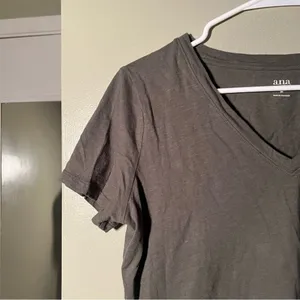 A.n.a. Women's Size Medium T-Shirt V-Neck Short‎ Sleeve Dark Army Green Cotton thumbnail 6